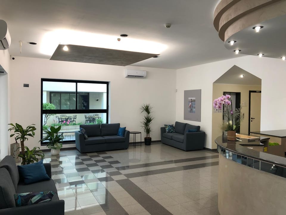 Shared lounge/TV area