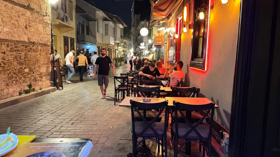 Callisto Pub & Kitchen & Hotel Hotel in Antalya