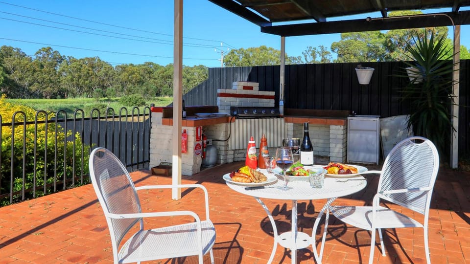 Bishops Lodge Narrandera Motel in Victoria