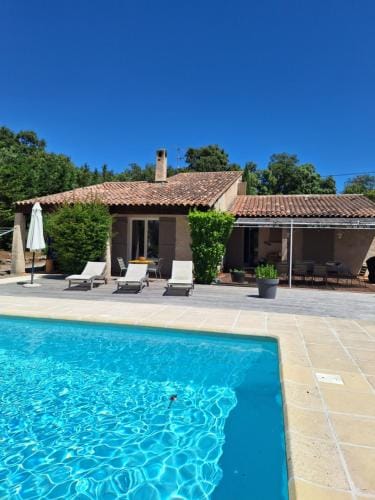 Villa Sisyphe chambre"la jeanette" Hotel in Lorgues