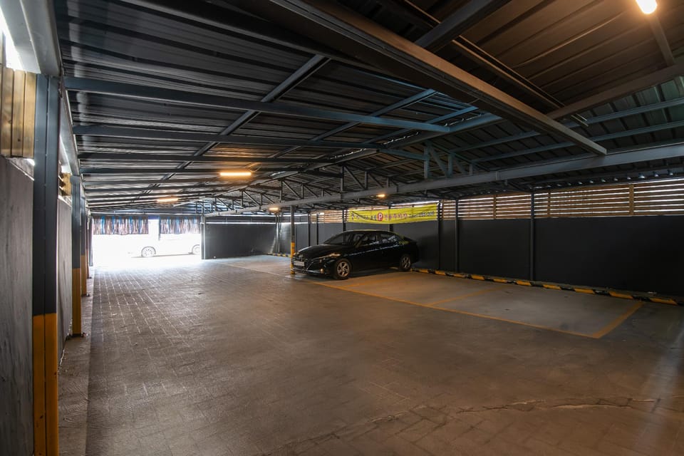 Parking lot