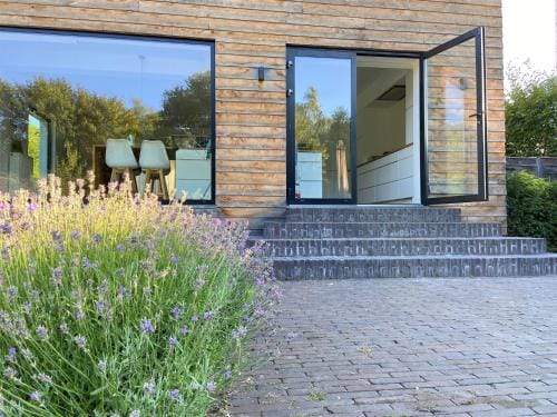 Villa Tibur - Near Boom & Rumst Hotel in Flanders