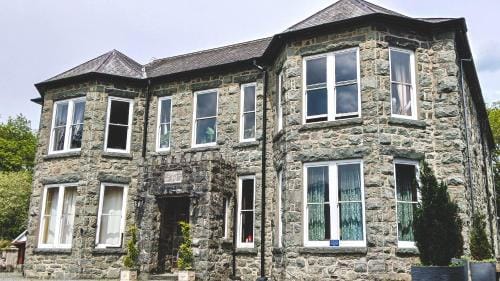 Amazing Cader views Torrent en suite Hotel in Dolgellau