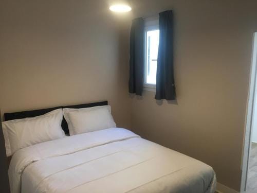 le paris saint ouen Hotel in Paris