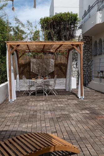 Appartement Jardin La Bohemienne du Mandara Beach , Juan-les-Pins, Cote d Azur Hotel in Antibes