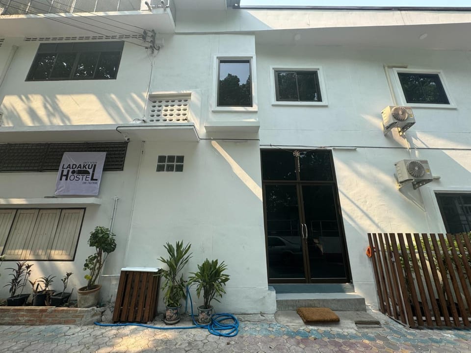 Ladakul Hostel Hostel in Thailand