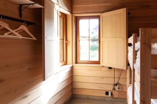 Cabane Happiness Lodge in Wallonia, Belgium