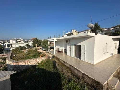Guest House Ksamil Hotel in Ksamil