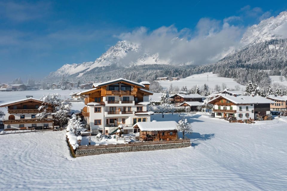 Adelsbergers Bergland Hotel in Salzburgerland