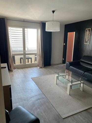 Chambre proche commerce et universite 3 Hotel in Brest
