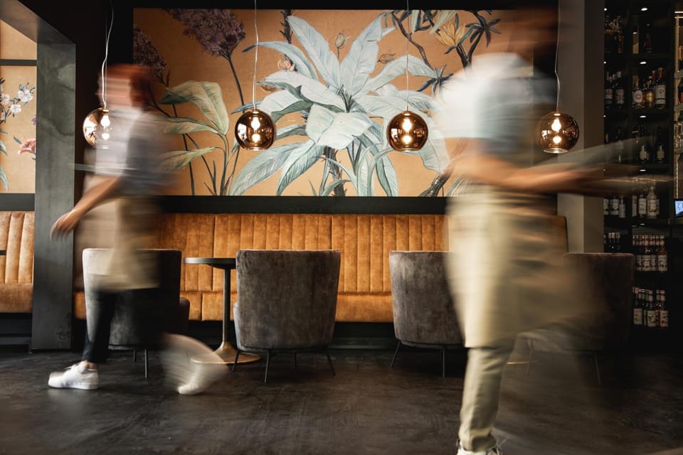Bar/lounge