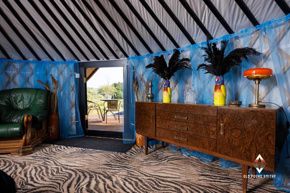 Old Pound Smithy Luxury tent in England