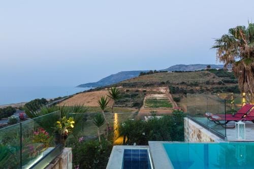 Sea View Villas Hotel in Crete