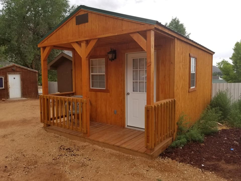 Zion’s Cozy Cabin's Lodge in Hildale