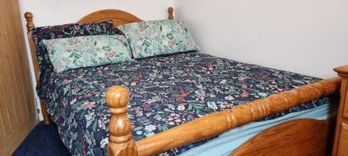 Smart Large Room with disabled facilities Idealy Located near Doncaster - Rotherham -Sheffield Hotel in Sheffield