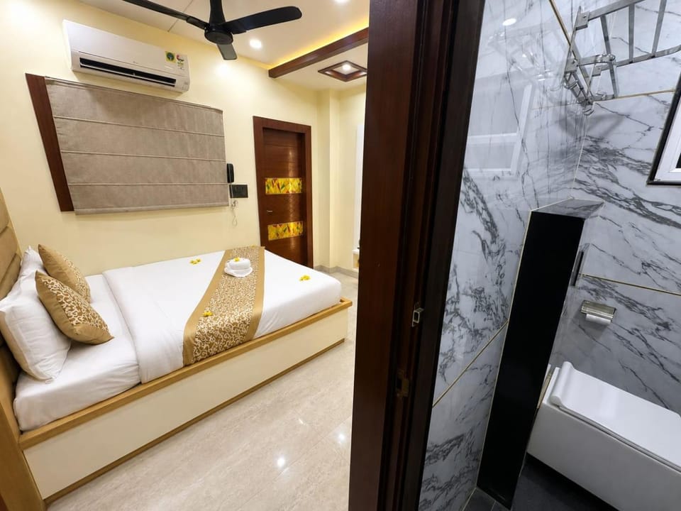 Hotel Divyanshi Inn Hotel in Varanasi