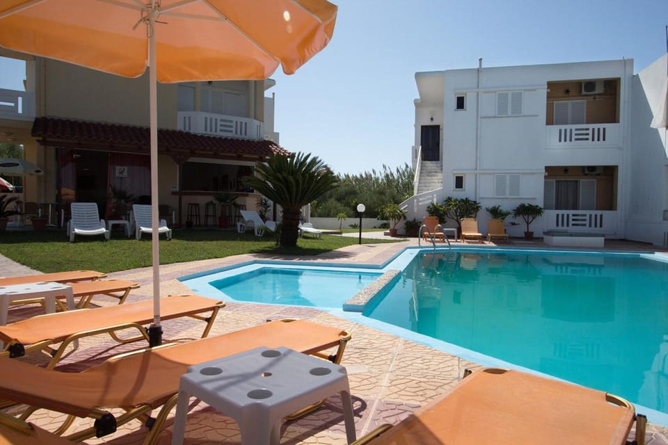Elena Rooms & Apartments Hotel in Crete