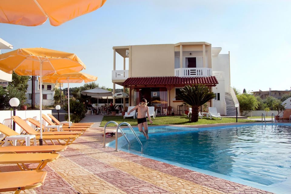 Elena Rooms & Apartments Hotel in Crete