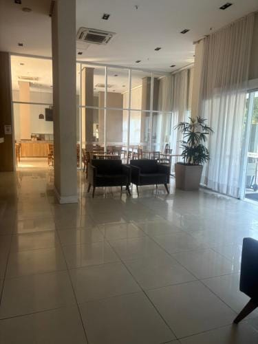 Excelente suite ao lado do Riocentro Hotel in Rio de Janeiro