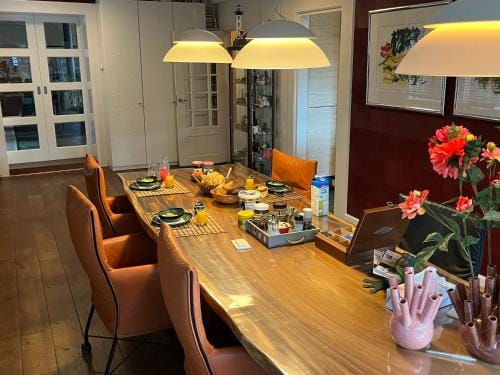Bed&Breakfast Maasland Hotel in South Holland (province)