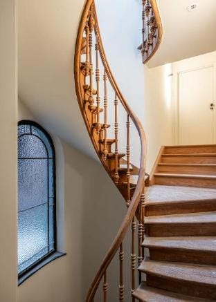 City-view loft with wooden beams and mezzanine Hotel in Ghent