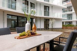 Cozy ground-floor apartment with spacious terrace Hotel in Middelkerke