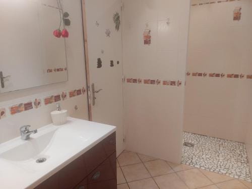 LES ROSSIGNOLS Hotel in Centre-Val de Loire