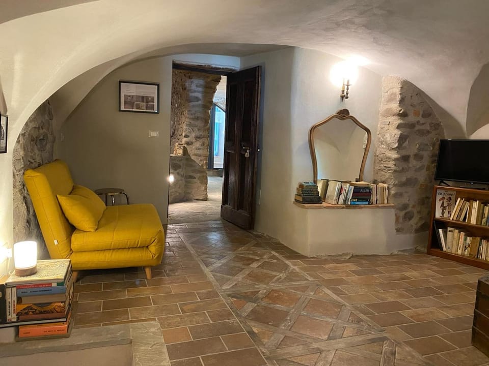 La Casa Medievale Suites e SPA Hotel in Province of Massa and Carrara