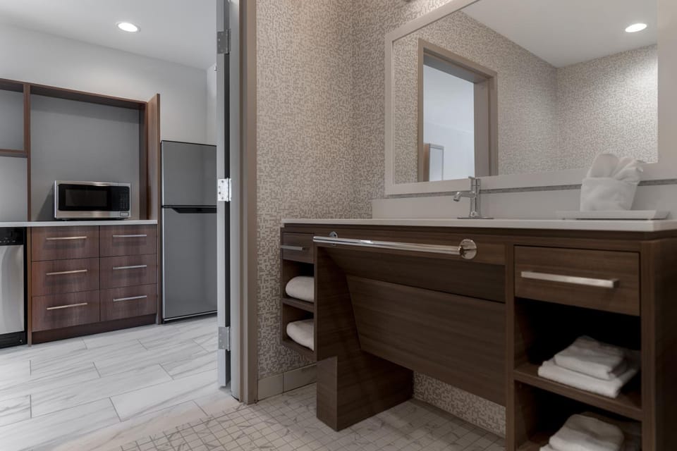 Home2 Suites by Hilton Kokomo Hotel in Kokomo