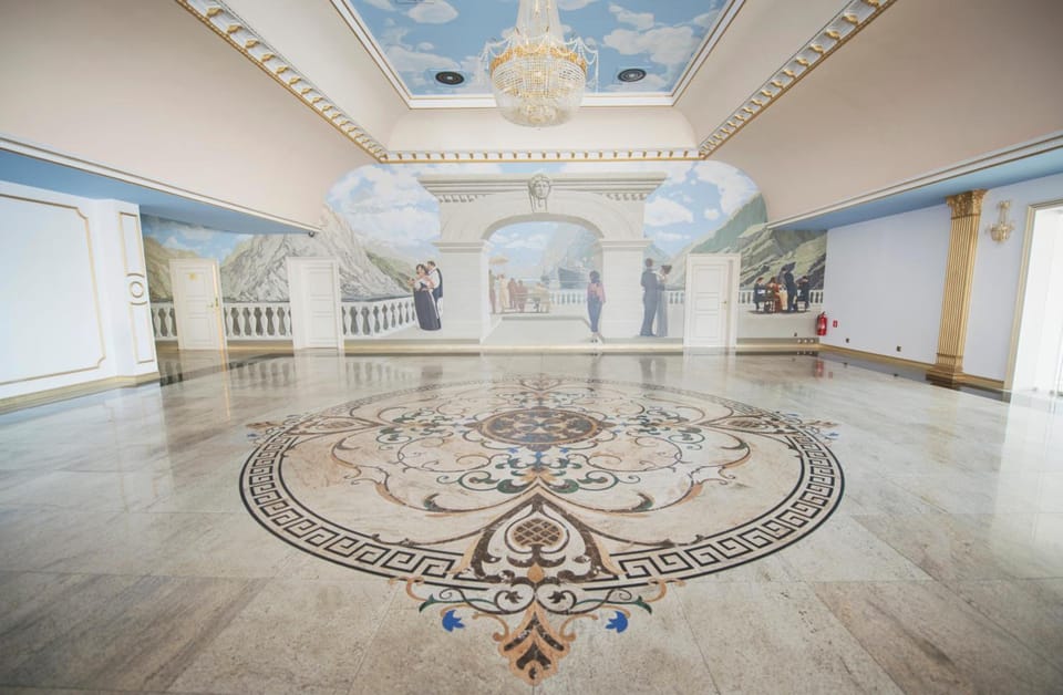 Banquet hall