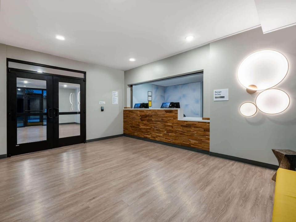 ECHO Suites Extended Stay by Wyndham Spartanburg Hotel in Spartanburg