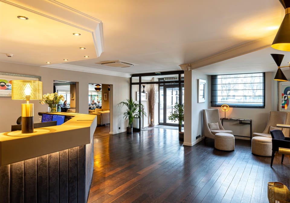HOTEL QUORUM Hotel in Saint-Cloud