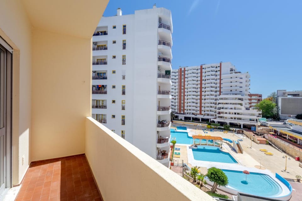 Squash Club Apartamentos Apartment hotel in Portimao