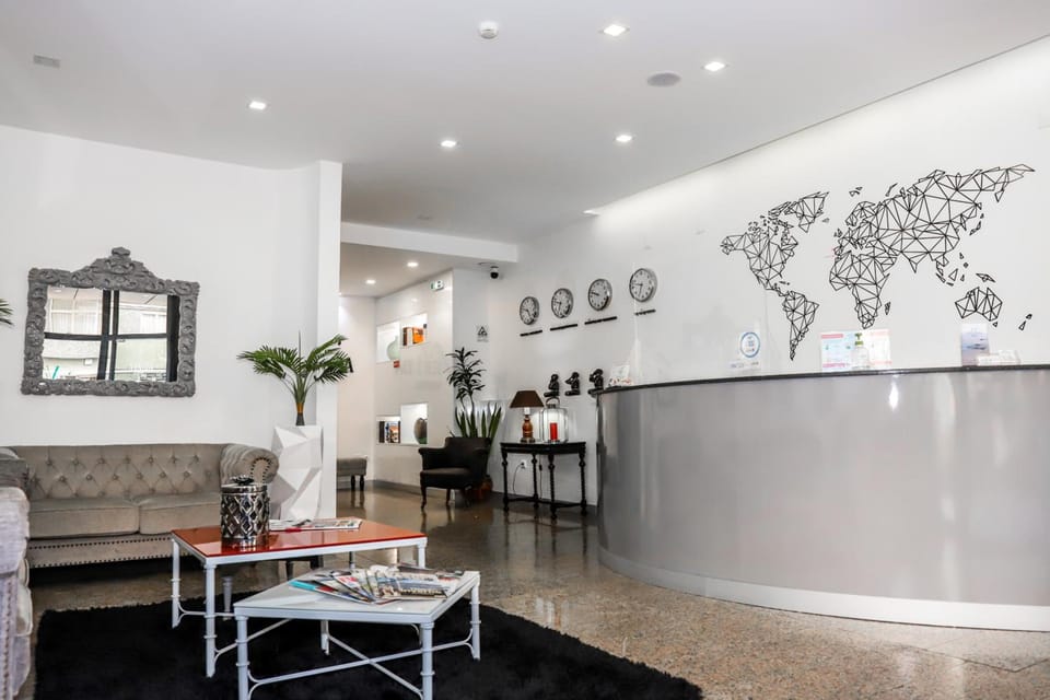 Shared lounge/TV area