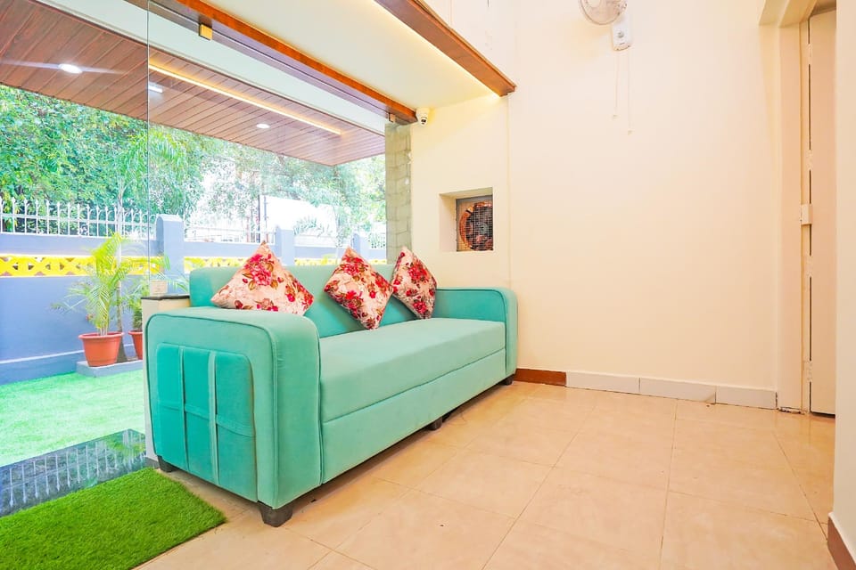 Hotel O THE PARASHER PALM Hotel in Maharashtra