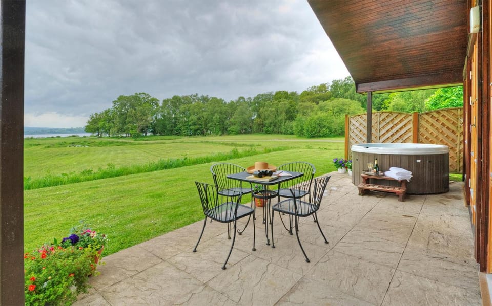 Loch Lomond Waterfront Luxury Lodges Lodge in Scotland