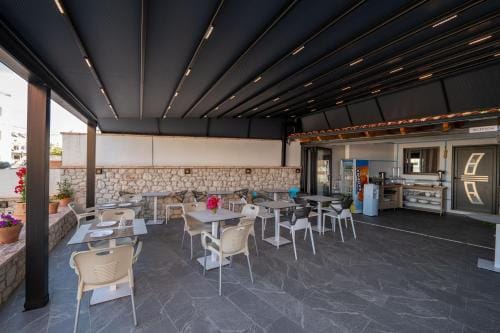 New Vila Salla Hotel in Ksamil