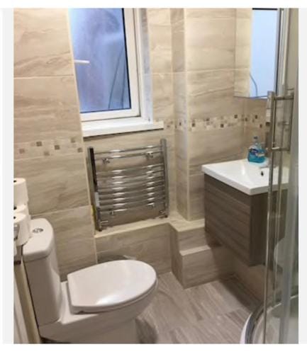 PRIVATE ROOM IN SIDMOUTH STREET, KINGS CROSS Hotel in London Borough of Islington
