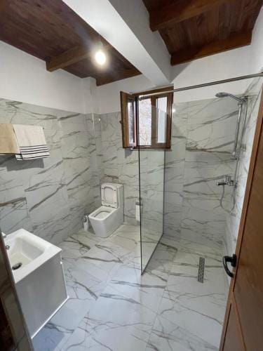 xhovani zelna Hotel in Montenegro