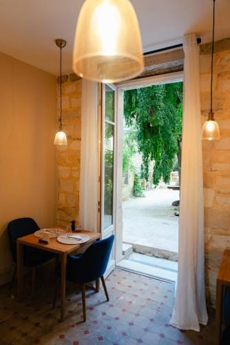 L'Heure Bleue Hotel in Villeneuve-lès-Avignon