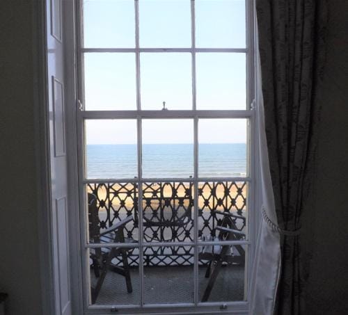 The Edenhurst Guesthouse Hotel in Weymouth
