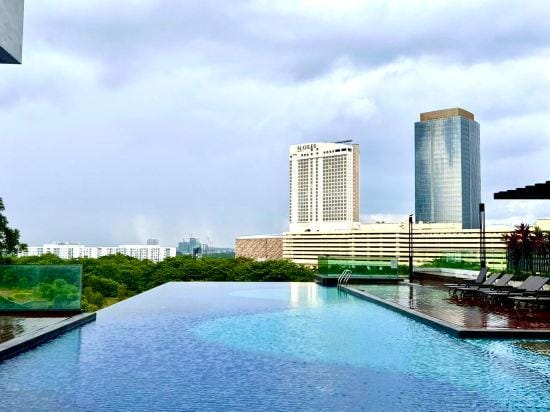 Mosaic Grand Luxury 3BR w bathtub near Midvalley Hotel in Johor Bahru