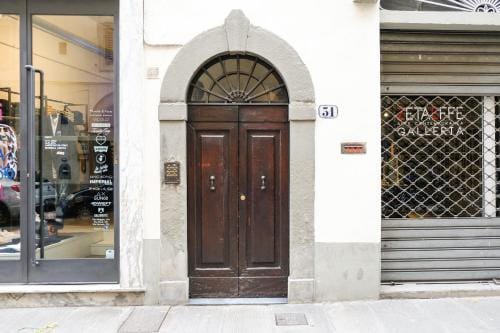 Space, comfort and beauty near Ponte Vecchio Hotel in Florence