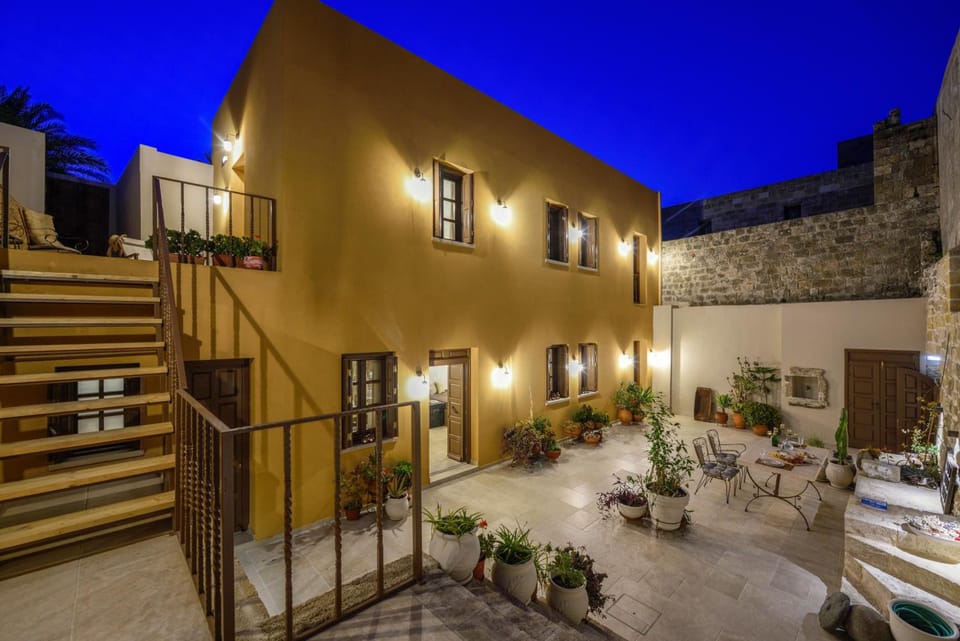Spanish Knights Inn Hotel in Rhodes