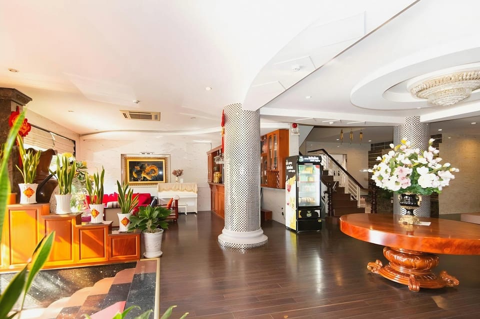 Long Bao Chau Hotel Hotel in Ho Chi Minh City