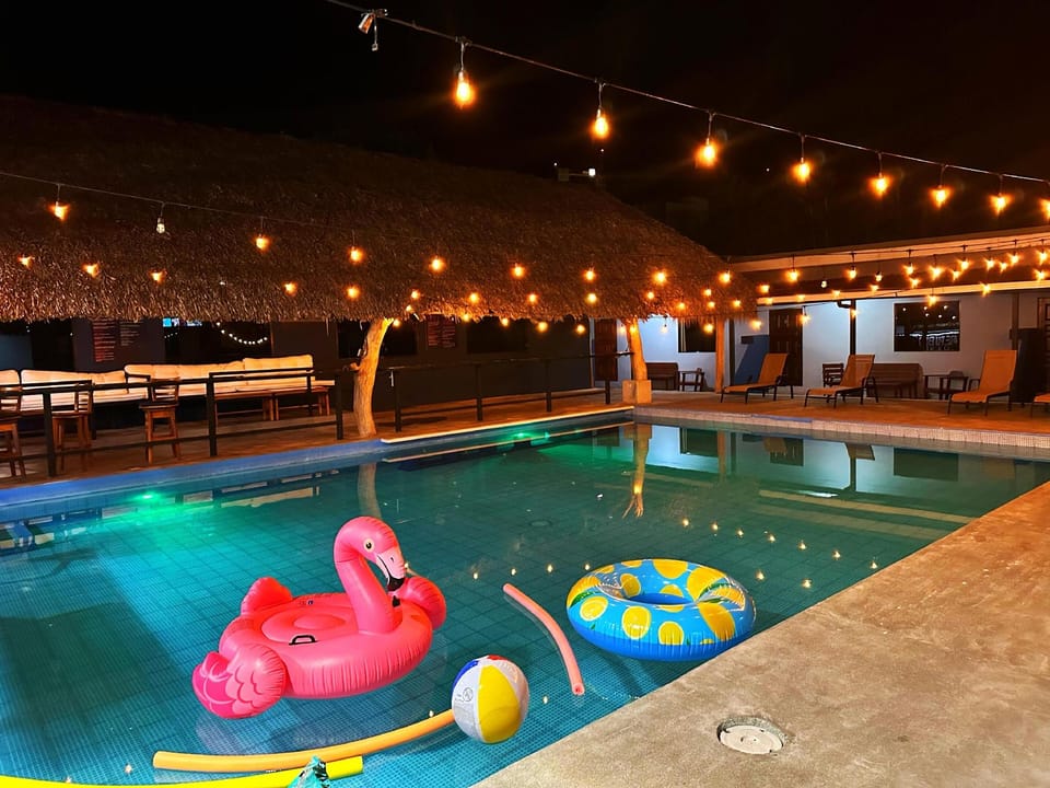 Republik Hotel, Bistro and Disco on Site Hotel in Jaco