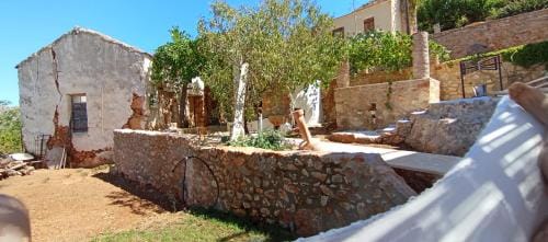 Summer Villa with sea view,6 min drive from airport, near Seitan Limania beach Lodge in Crete