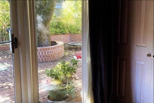 serene Mountainside Suite, Private entrance and bathroom Hotel in San Anselmo
