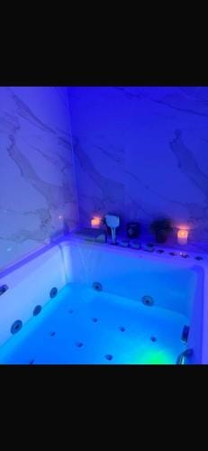 Suite With Private Jacuzzi Hotel in Wallonia, Belgium