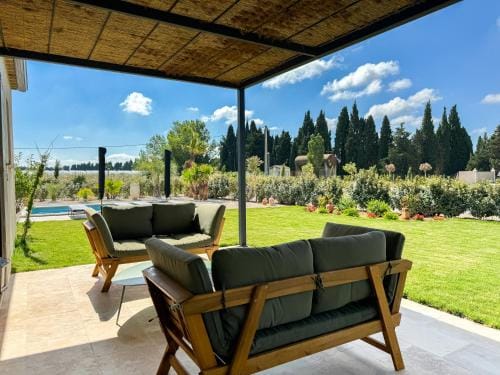Villas Les Plaines en Provence Hotel in Graveson